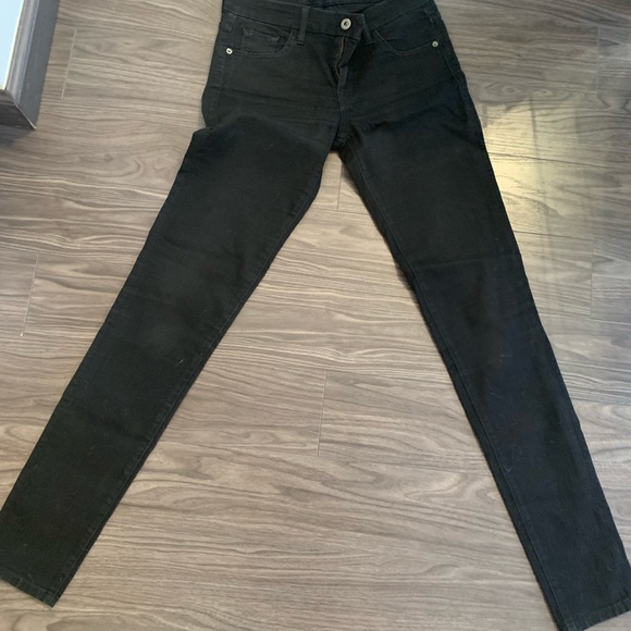 Black guess jeans worn a few times in good condition - Picture 2 of 4